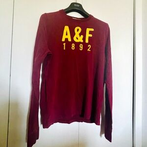 Long sleeve tee